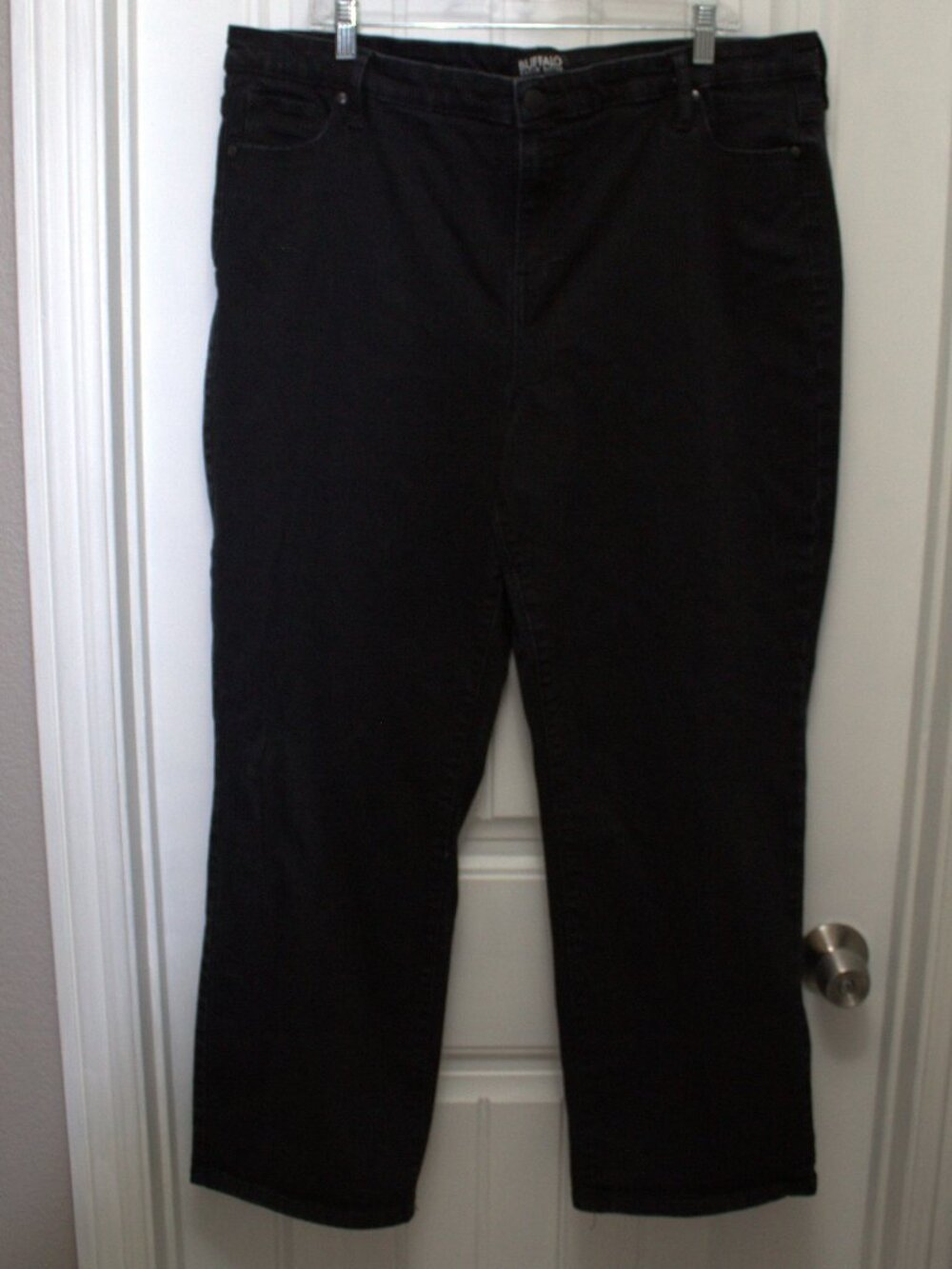 Buffalo David Bitton Alyssa Women’s Size 18 High Rise Black Jeans  (27-19)